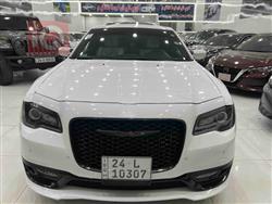 Chrysler 300 2021