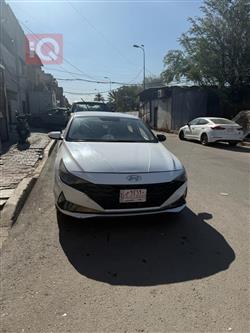 Hyundai Elantra 2022