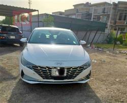 Hyundai Elantra 2023