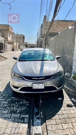 2015 كرايسلر 200
