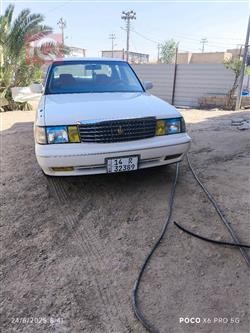 Toyota Crown 2000