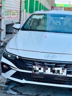 Hyundai Elantra 2025