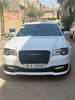 Chrysler 300 2023