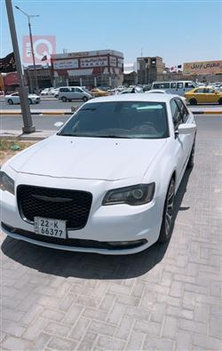 2019 كرايسلر 300