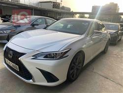Lexus ES 2019