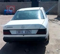 Mercedes-Benz E-Class 1986