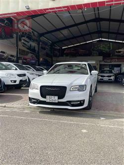 Chrysler 300 2023