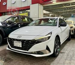 Hyundai Elantra 2022