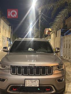 2015 جيب جراند شيروكي