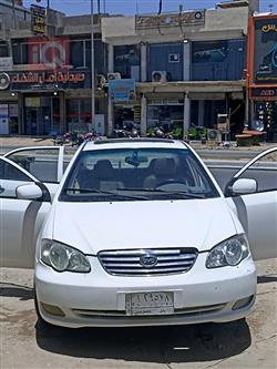 2013 بي واي دي F3