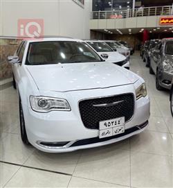 2016 كرايسلر 300