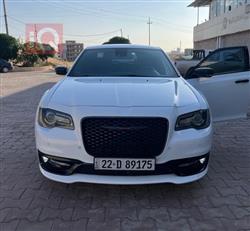 Chrysler 300 2022