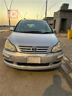 2004 تويوتا إبسم