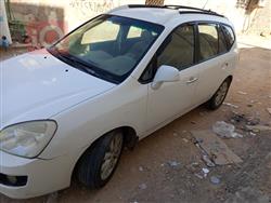 2008 كيا كارينز