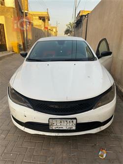 2017 كرايسلر 200