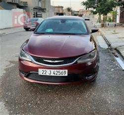 2016 كرايسلر 200