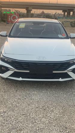 Hyundai Elantra 2024