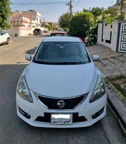 Nissan Tiida 2014