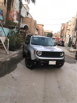 2016 جيب رينيجيد