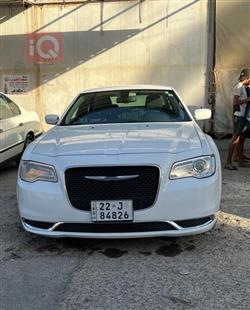 Chrysler 300 2022