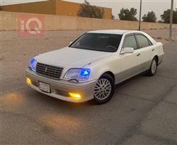 Toyota Crown 2000
