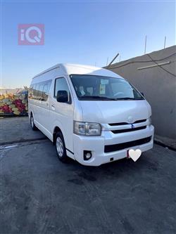 Toyota Hiace 2015