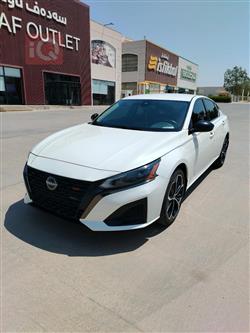 Nissan Altima 2023