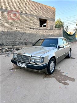 Mercedes-Benz E-Class 1989