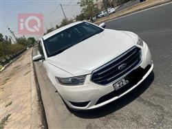 Ford Taurus 2016