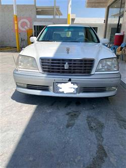 Toyota Crown 2000