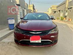 2015 كرايسلر 200