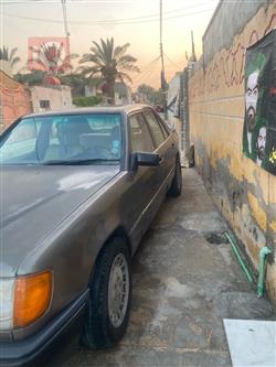 Mercedes-Benz E-Class 1988