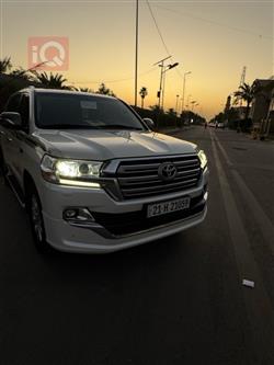 2017 تويوتا لاندكروزر