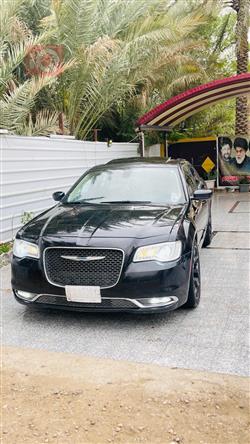 2021 كرايسلر 300