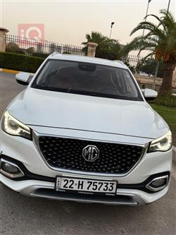 MG HS 2022