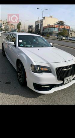 2017 كرايسلر 300