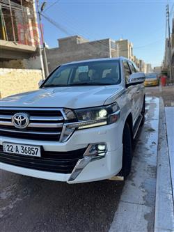 2019 تويوتا لاندكروزر