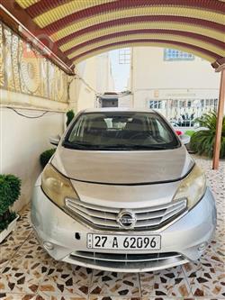 2015 نيسان فيرسا