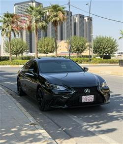 Lexus ES 2023