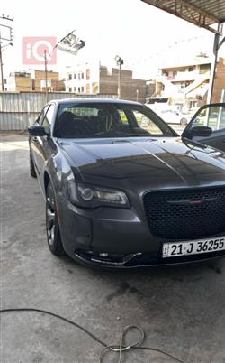 2021 كرايسلر 300