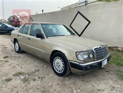 Mercedes-Benz E-Class 1987