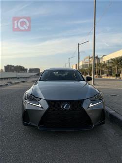 Lexus IS 2019