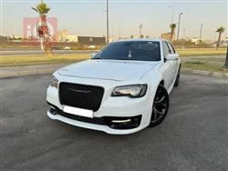 2021 كرايسلر 300