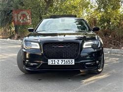 2023 كرايسلر 300