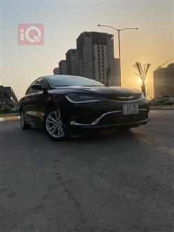 2015 كرايسلر 200