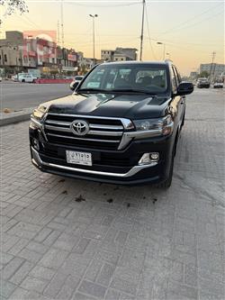 2019 تويوتا لاندكروزر