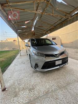 Toyota Sienna 2019