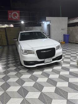 2021 كرايسلر 300