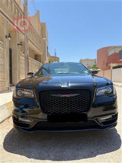 2021 كرايسلر 300