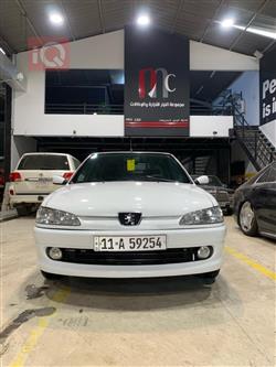 2002 بيجو 306